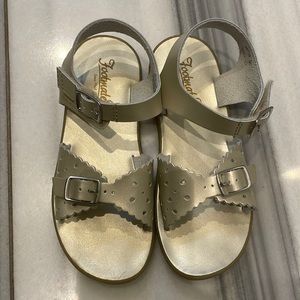 Footnotes girls silver sandals size 13